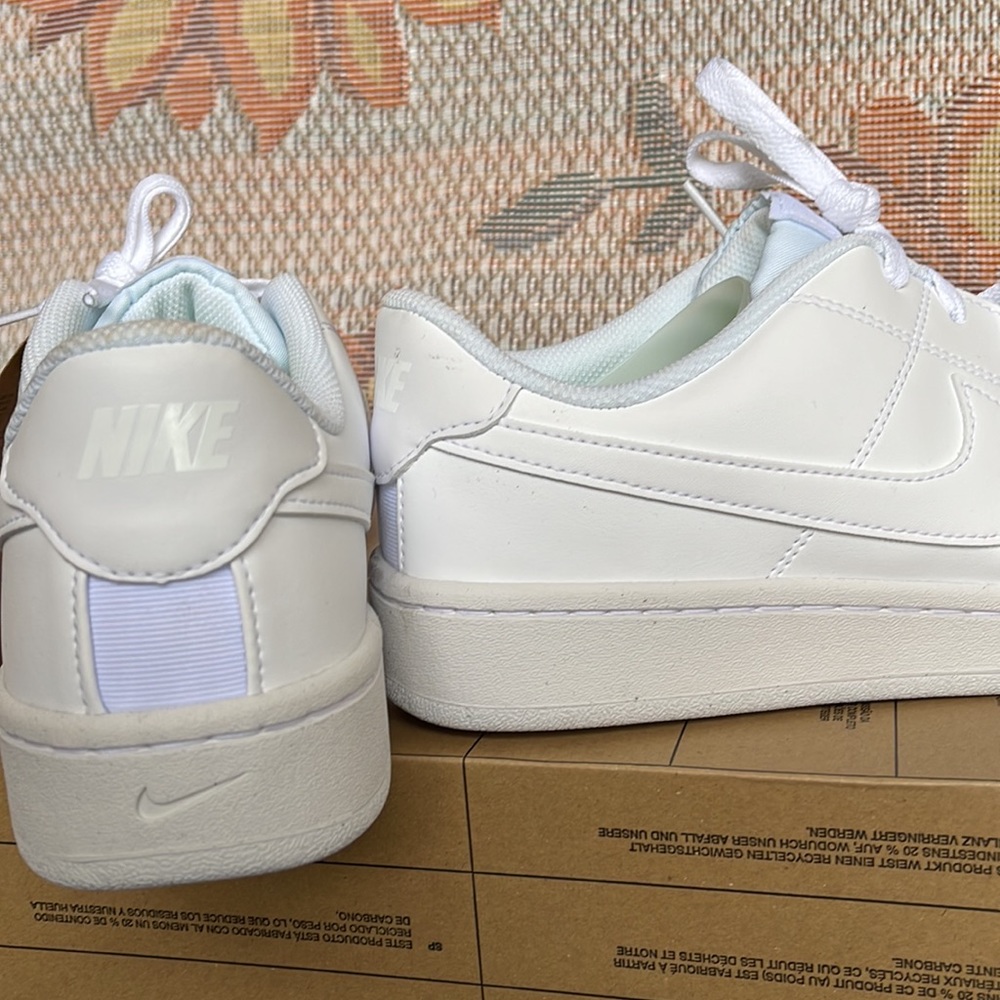 Nike Men’s 2022 Court Royale 2 Next Nature 'Triple
White'
Court Royale - Picture 15 of 16